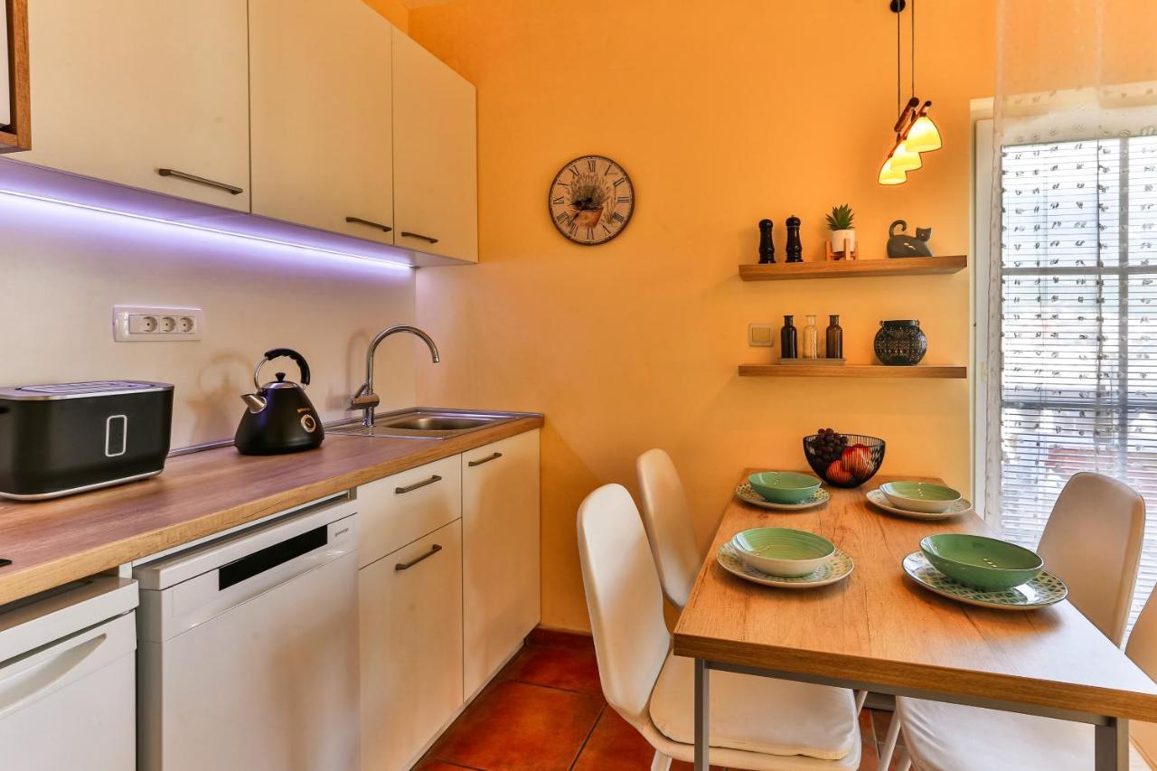 Damonte - Apartments And Rooms บุดวา ภายนอก รูปภาพ