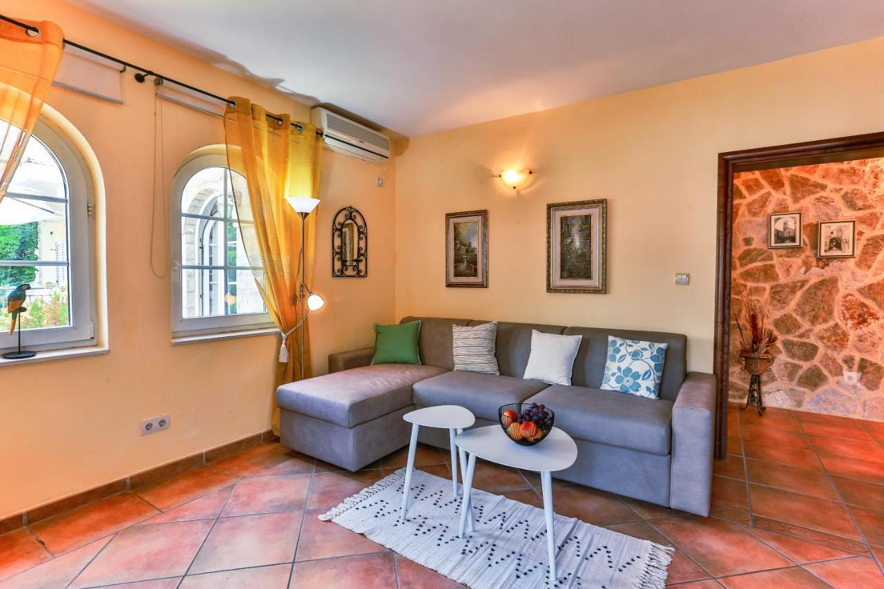 Damonte - Apartments And Rooms บุดวา ภายนอก รูปภาพ